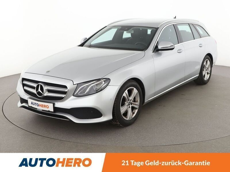 Grau Gebraucht 2017 Mercedes E220 Avantgarde Limousine | 22.340 € (Guter Preis) - Bild 1/3