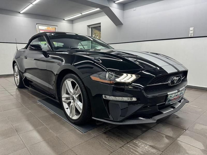 Gebraucht Ford Mustang Premium 314 PS (230 kW) 2019 Absolute black (metallic) Cabrio