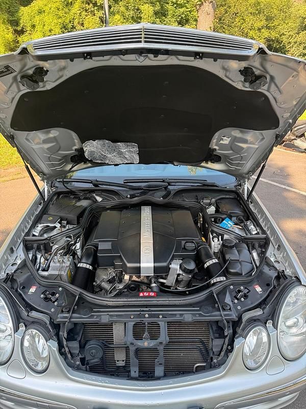 Gebraucht Mercedes E240 Avantgarde 177 PS (130 kW) 2004 Silber Kombi