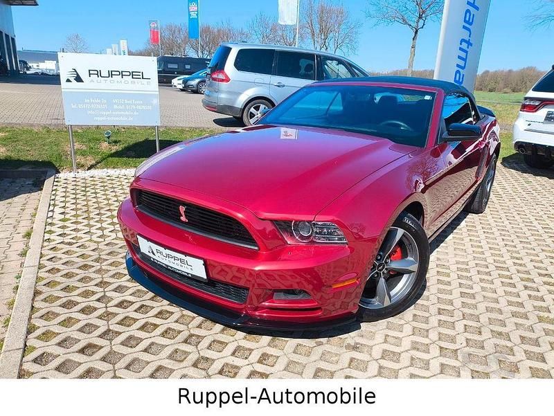 Gebraucht Ford Mustang Premium 305 PS (224 kW) 2013 Rot Cabrio