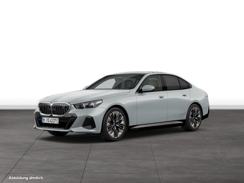Grau Gebraucht 2024 BMW i5 Limousine | 67.005 € - Bild 1/4