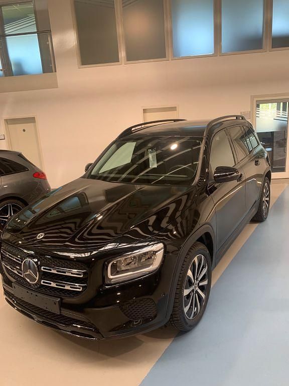 Gebraucht Mercedes GLB180 Progressive 116 PS (85 kW) 2022 Schwarz SUV