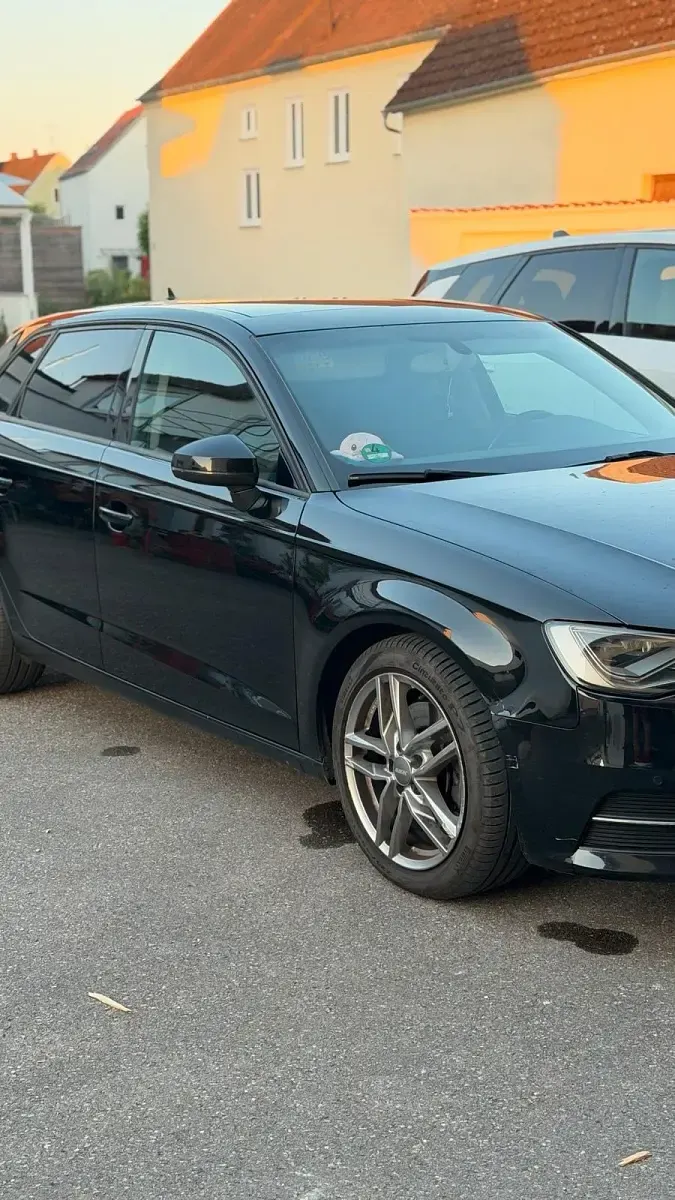 Gebraucht Audi A3 Sportback 184 PS (135 kW) 2015 Schwarz Kleinwagen