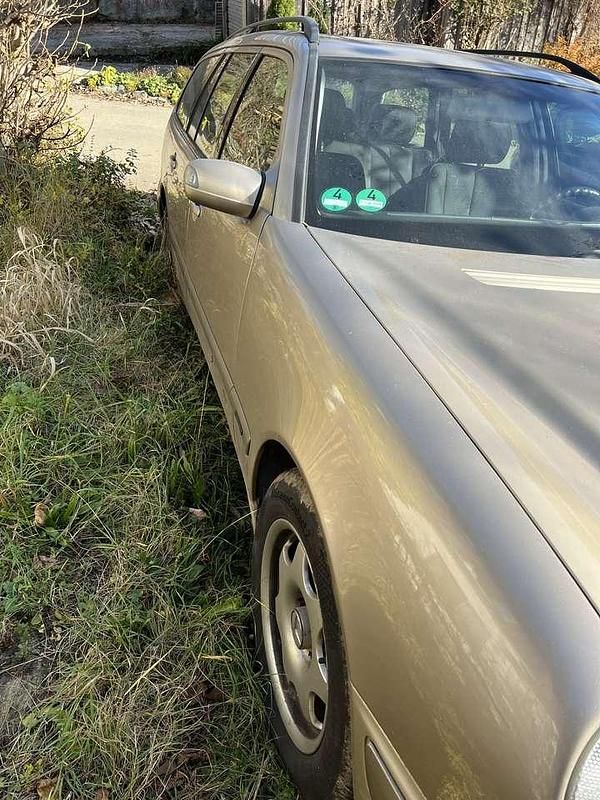 Gebraucht Mercedes E240 Classic 170 PS (125 kW) 1999 Kombi