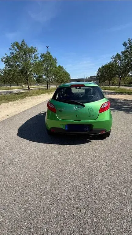 Gebraucht Mazda 2 75 PS (55 kW) 2009 Grün Kleinwagen
