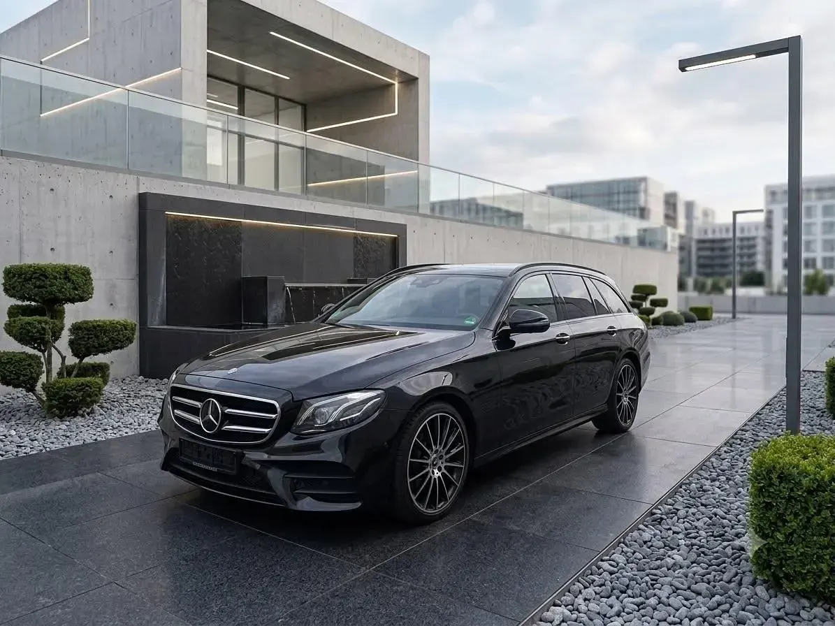 Gebraucht Mercedes E400 AMG line 340 PS (250 kW) 2019 Schwarz Kombi