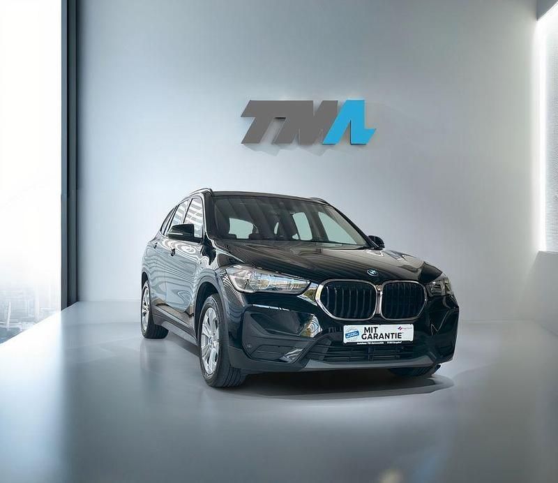 Schwarz Gebraucht 2022 BMW X1 Sport Line SUV | 22.250 € (Superpreis) - Bild 1/4