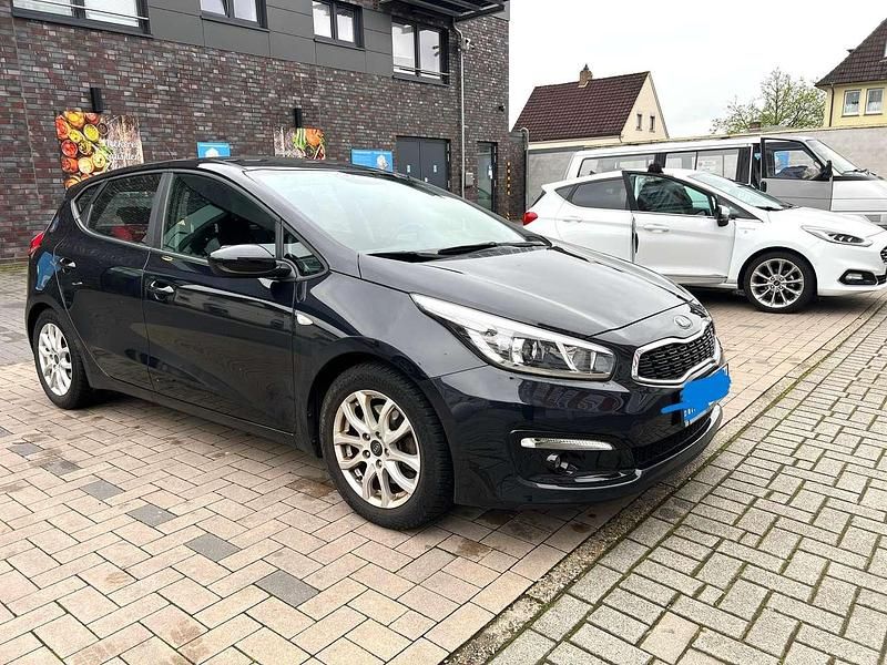 Gebraucht Kia Ceed Edition 7 99 PS (72 kW) 2017 Schwarz Kleinwagen