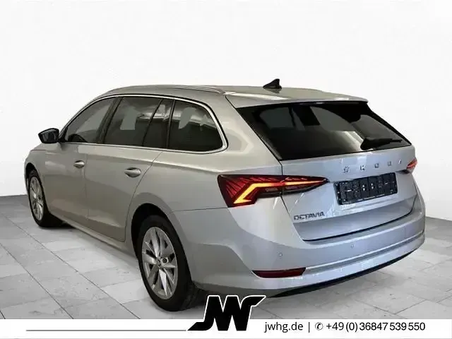 Gebraucht Skoda Octavia Style 150 PS (110 kW) 2023 Brilliantsilber metallic Kombi