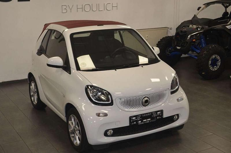 Weiß Gebraucht 2018 Smart ForTwo Cabrio Passion Cabrio | 13.900 € (Fairer Preis) - Bild 1/4