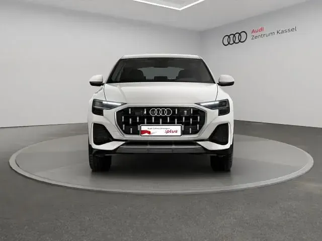 Neu Audi Q8 Ambiente 286 PS (210 kW) 2025 Weiß SUV