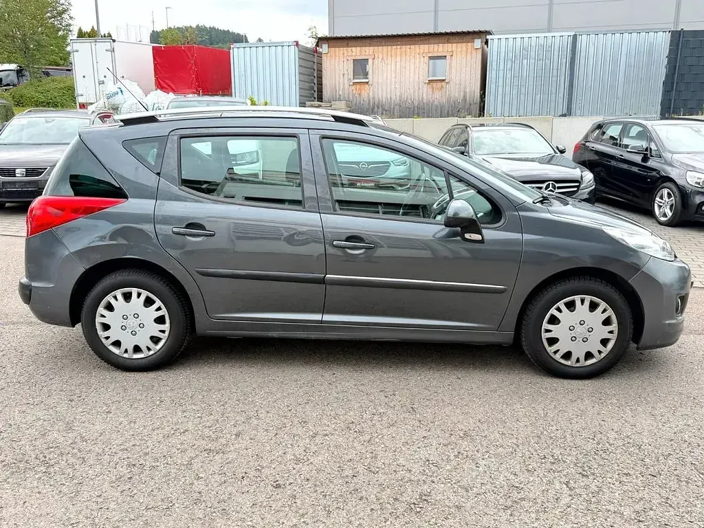 Gebraucht Peugeot 207 Premium 120 PS (88 kW) 2011 Grau Kombi