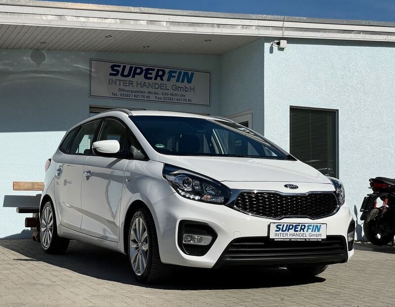 Weiß Gebraucht 2018 Kia Carens Vision Van / Kleinbus | 15.990 € (Teuer) - Bild 1/4