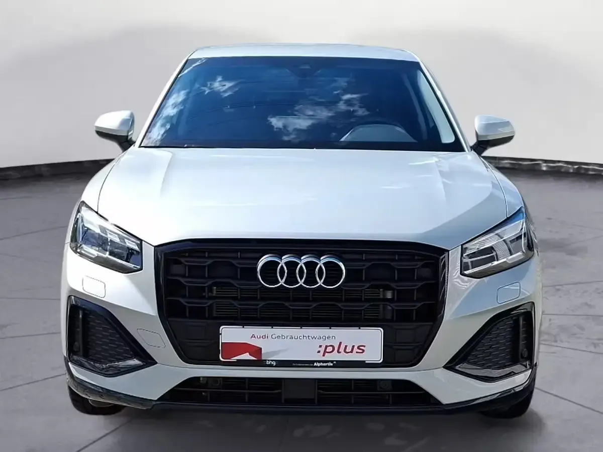 Gebraucht Audi Q2 Advanced Plus 150 PS (110 kW) 2025 Tausilber metallic SUV
