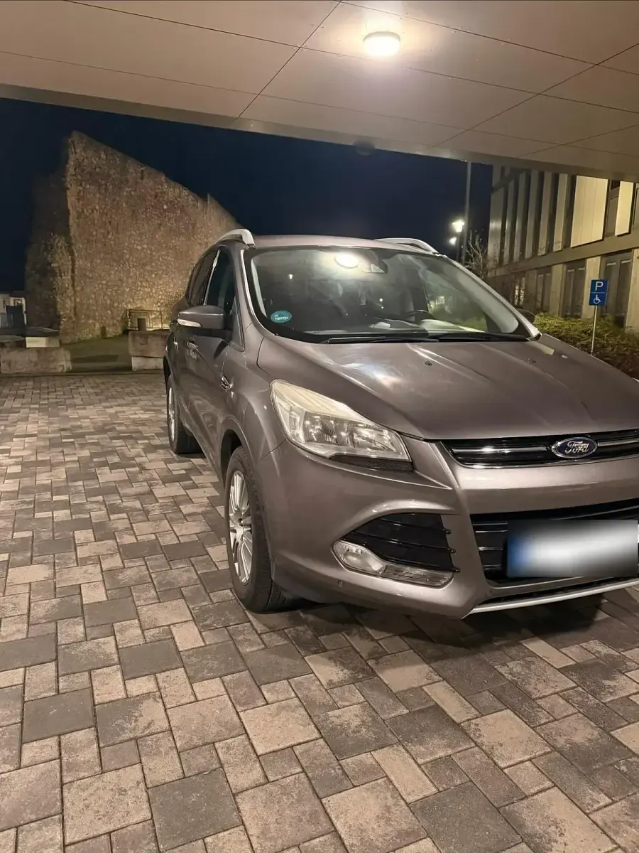 Gebraucht Ford Kuga Titanium 140 PS (102 kW) 2014 Silber SUV
