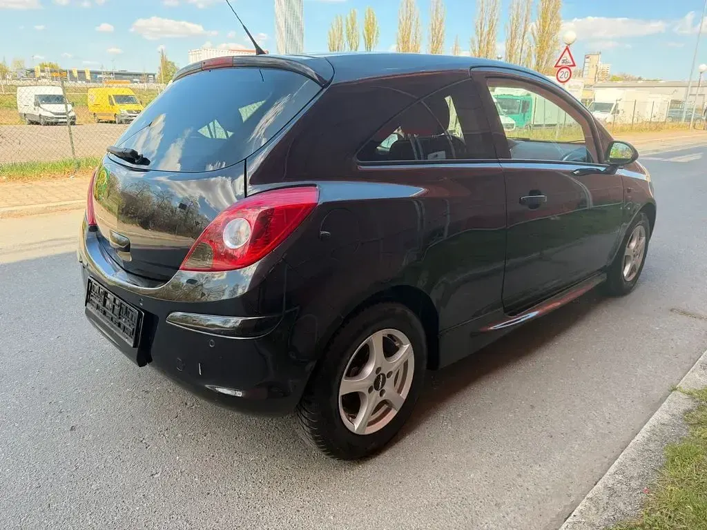 Gebraucht Opel Corsa Satellite 87 PS (63 kW) 2011 Schwarz Kleinwagen