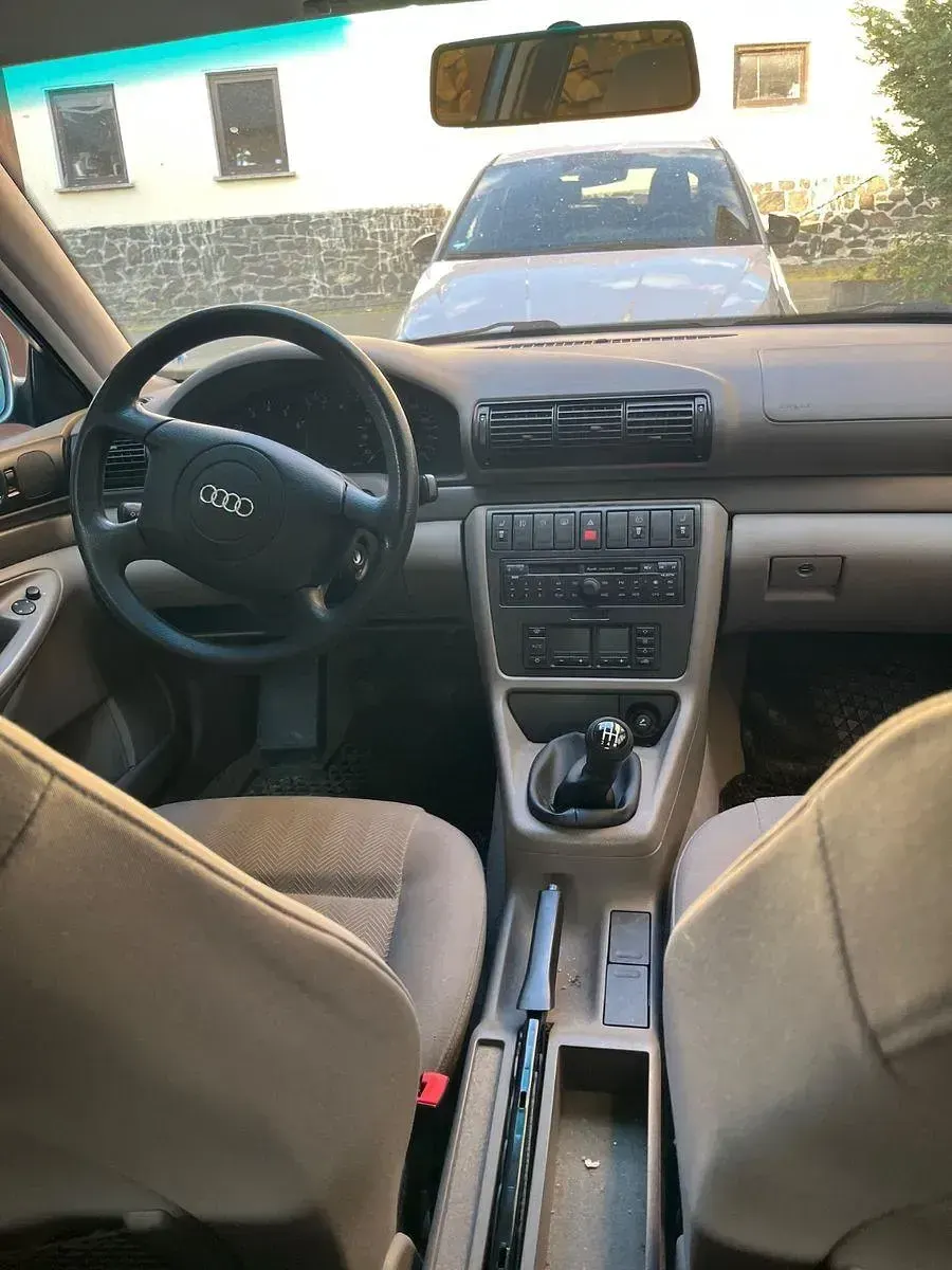 Gebraucht Audi A4 150 PS (110 kW) 1998 Grau Kombi