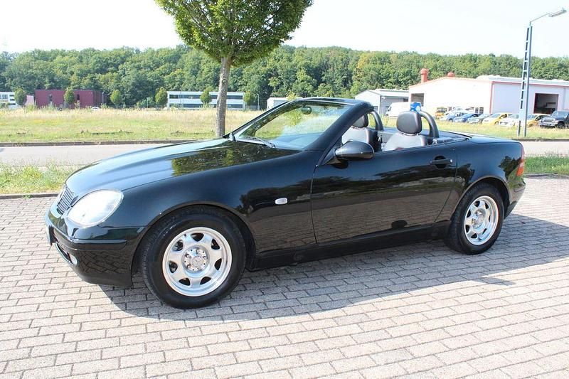 Schwarz Gebraucht 2000 Mercedes SLK200 Cabrio | 9.500 € (Teuer) - Bild 1/4