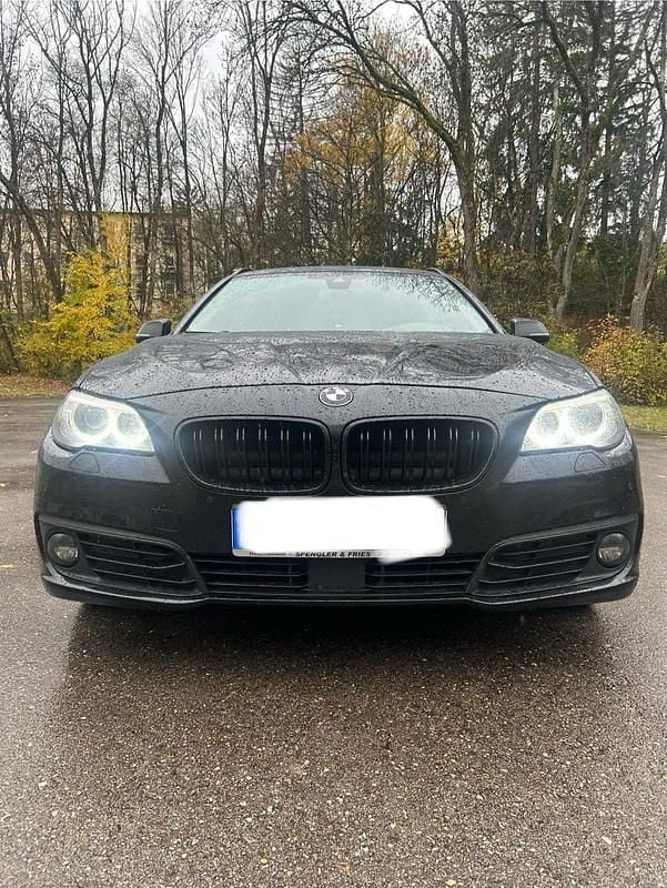 Schwarz Gebraucht 2015 BMW 530 Kombi | 21.500 € (Guter Preis) - Bild 1/4