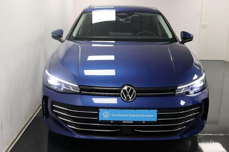 Gebraucht VW Passat Business 150 PS (110 kW) 2024 Reef blue Kombi
