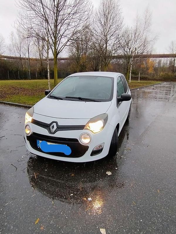 Weiß Gebraucht 2012 Renault Twingo Kleinwagen | 3.350 € (Fairer Preis) - Bild 1/4