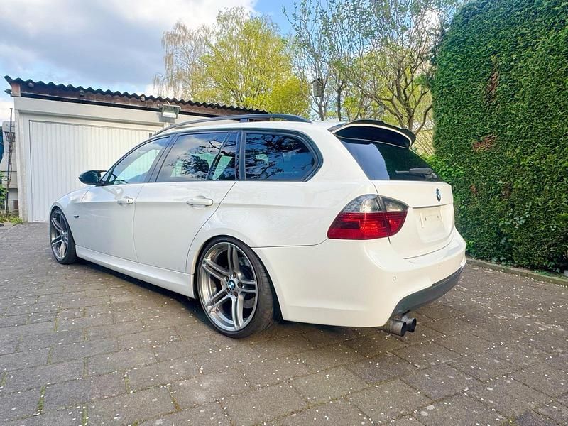 Gebraucht BMW 320 Comfort Edition 177 PS (130 kW) 2008 Weiß Kombi