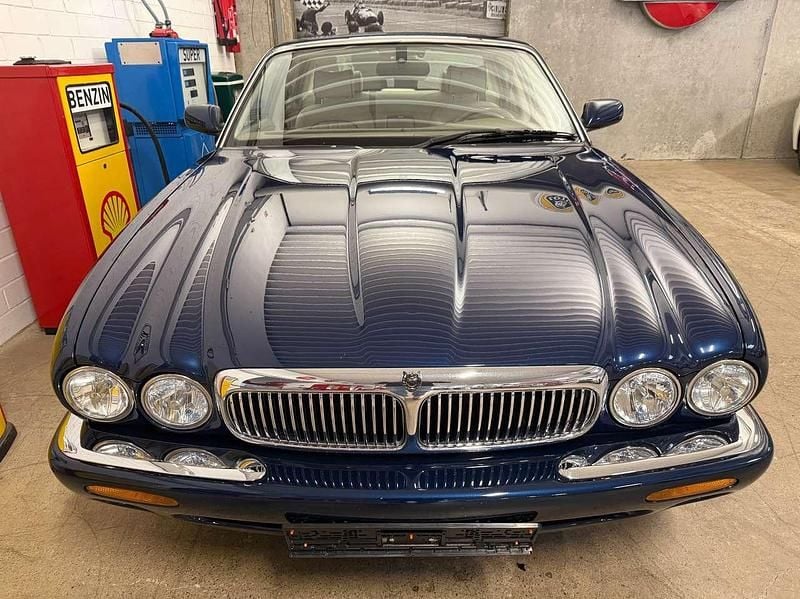 Second-hand Jaguar XJ8 284 CP (208 kW) 2000 Albastru Berlinǎ