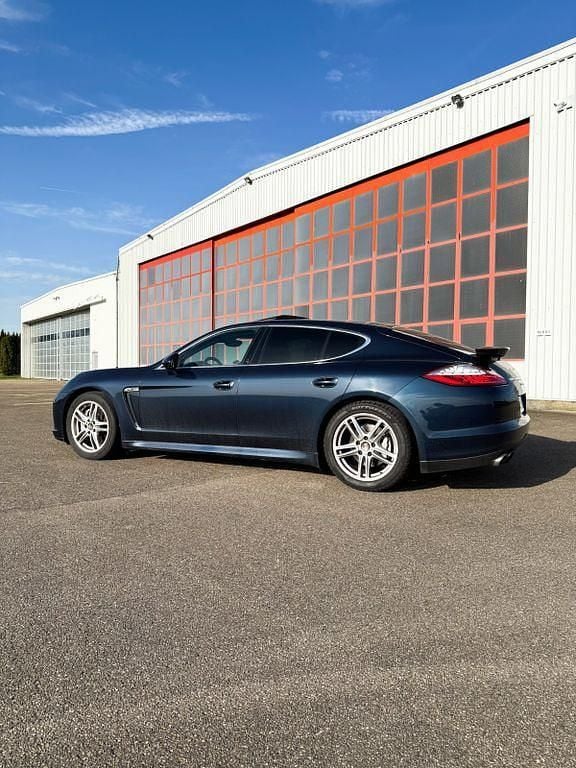 Gebraucht Porsche Panamera 4S 400 PS (294 kW) 2011 Blau Limousine