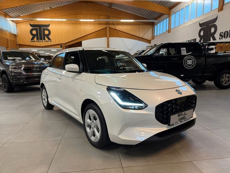 Gebraucht Suzuki Swift Comfort 83 PS (61 kW) 2024 Caravan ivory Kleinwagen