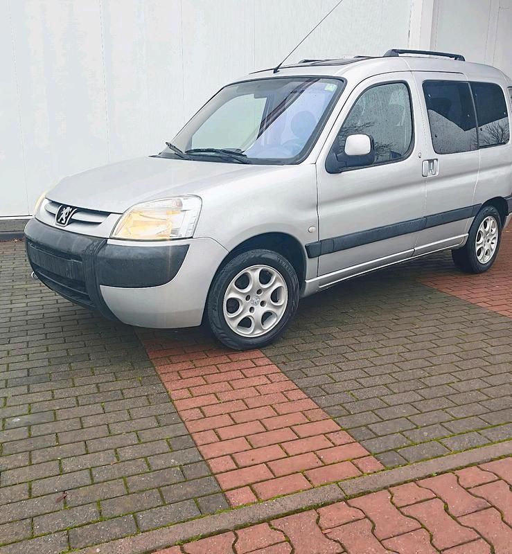 Silber Gebraucht 2004 Peugeot Partner Van | 2.950 € (Fairer Preis) - Bild 1/4