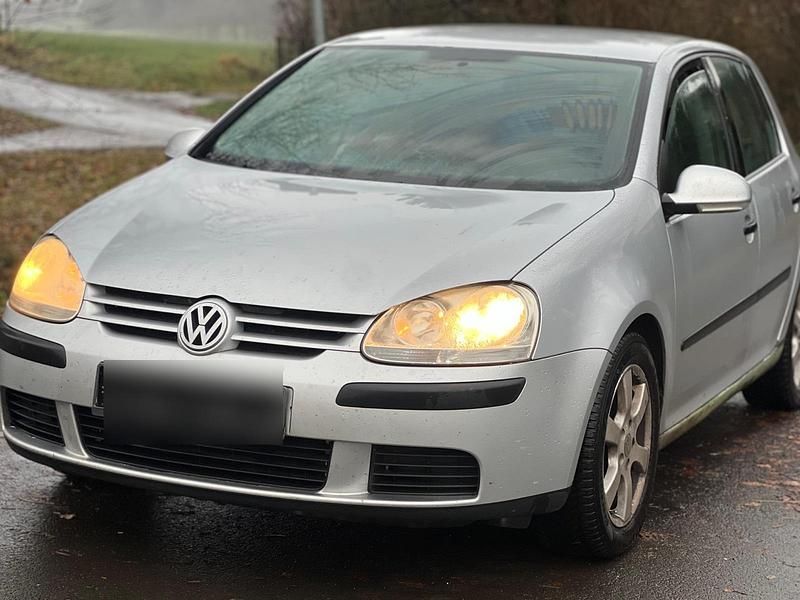 Silber Gebraucht 2005 VW Golf V Kleinwagen | 1.999 € (Fairer Preis) - Bild 1/4
