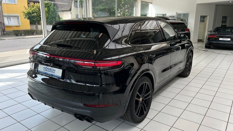 Gebraucht Porsche Cayenne S 441 PS (324 kW) 2018 Schwarz SUV