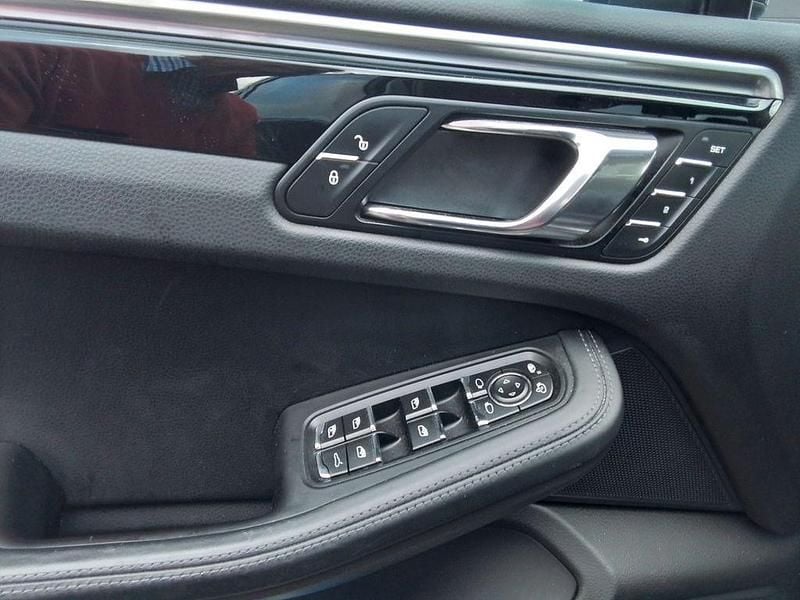 Gebraucht Porsche Macan S 340 PS (250 kW) 2017 Schwarz SUV