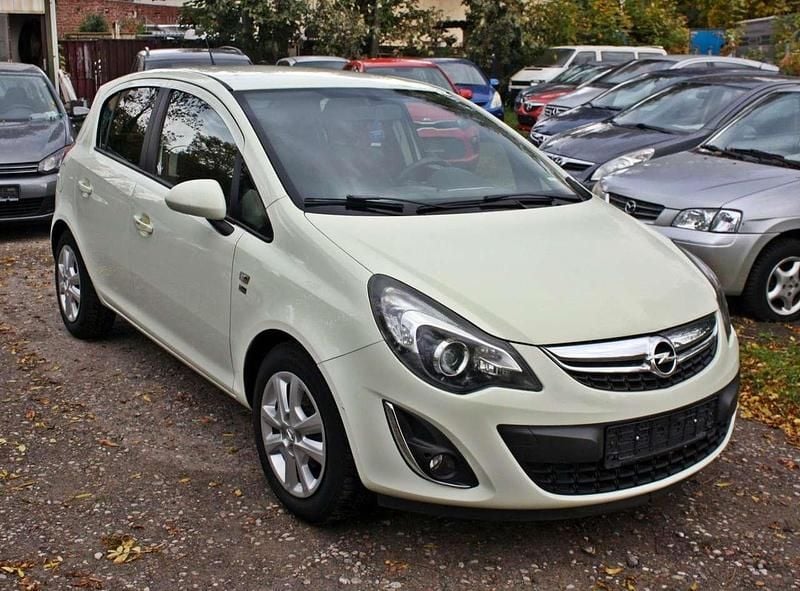 Gebraucht Opel Corsa 69 PS (50 kW) 2012 Grün Kleinwagen