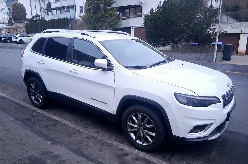 Gebraucht Jeep Cherokee 195 PS (143 kW) 2019 Weiß SUV
