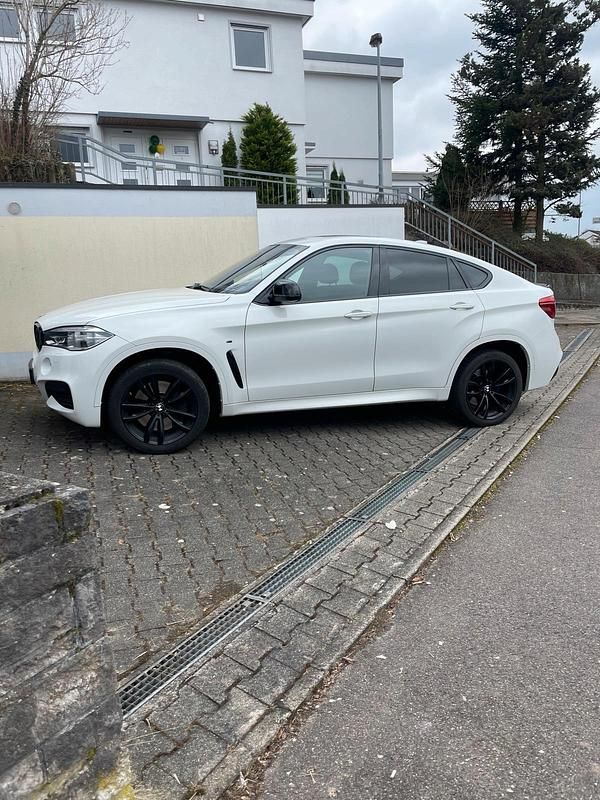 Weiß Gebraucht 2017 BMW X6 M Sport SUV | 29.200 € (Guter Preis) - Bild 1/4