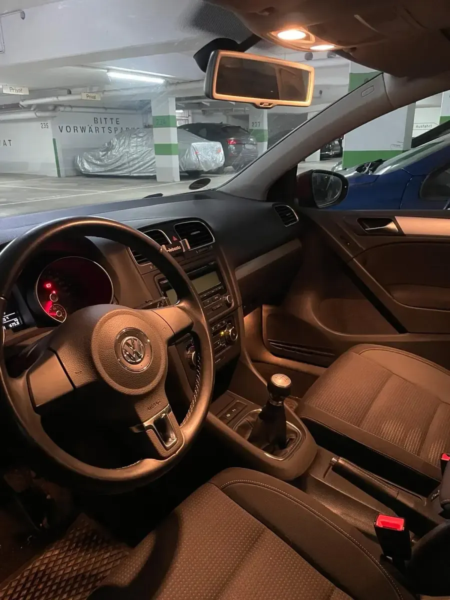 Gebraucht VW Golf VI 100 PS (73 kW) 2010 Rot Kleinwagen