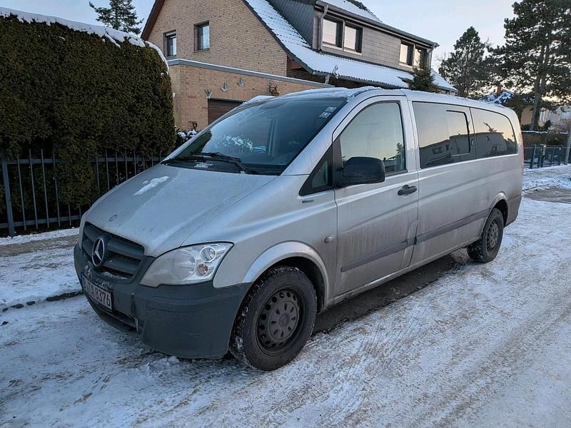 Gebraucht Mercedes Vito 163 PS (119 kW) 2013 Silber Van