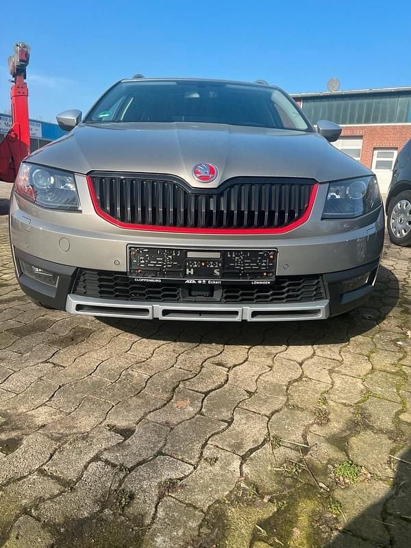 Gebraucht Skoda Octavia Scout 184 PS (135 kW) 2014 Kombi