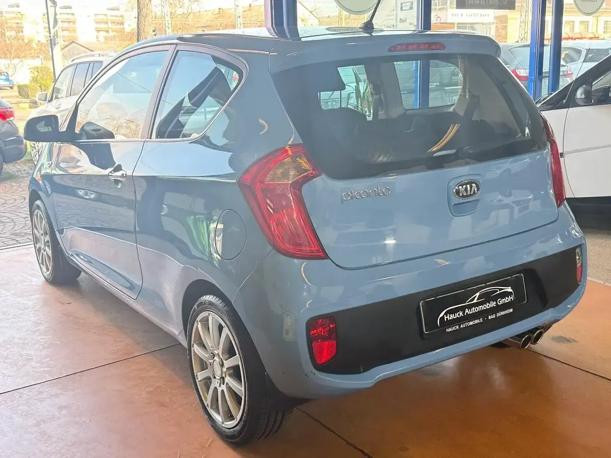 Gebraucht Kia Picanto Platinum Edition 86 PS (63 kW) 2013 Blau Kleinwagen