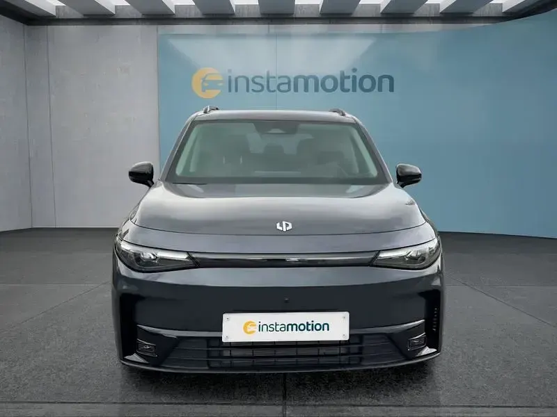 Gebraucht Leapmotor C10 213 PS (156 kW) 2025 Grau SUV