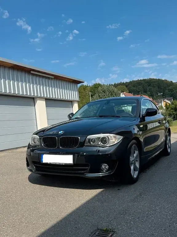Gebraucht BMW 118 Coupé Advantage 143 PS (105 kW) 2012 Schwarz Coupé