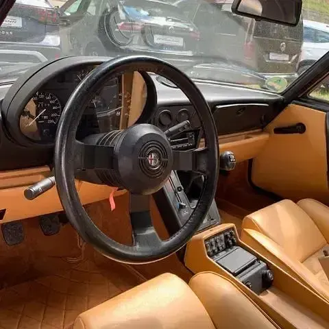 Gebraucht Alfa Romeo Spider 120 PS (88 kW) 1990 Schwarz Cabrio