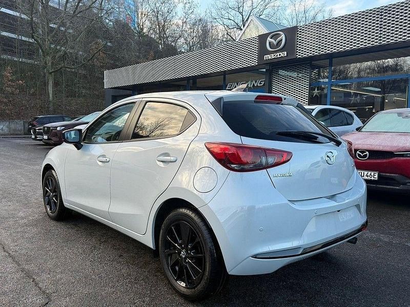 Gebraucht Mazda 2 90 PS (66 kW) 2024 Silber Limousine