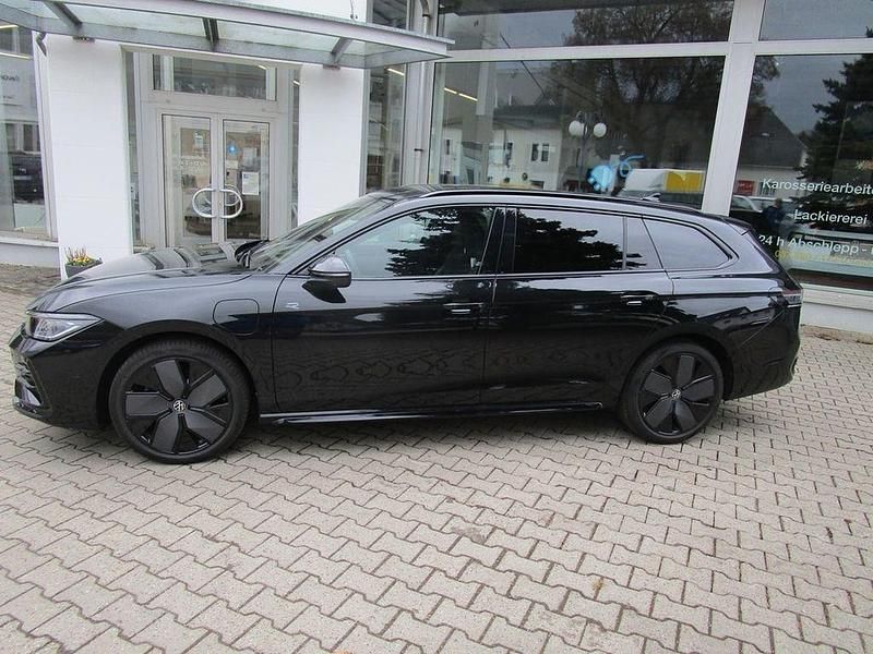 Gebraucht VW Passat GTE 177 PS (130 kW) 2024 Schwarz Kombi