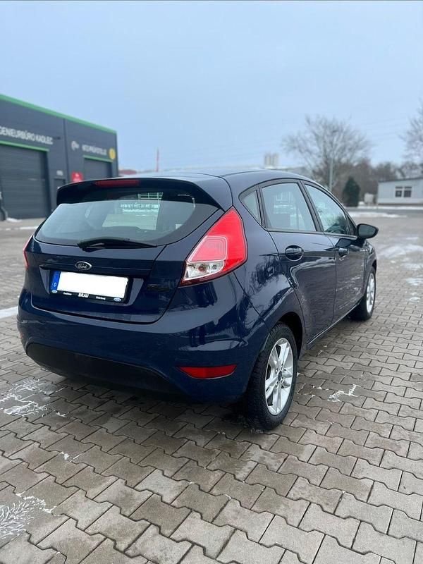 Gebraucht Ford Fiesta Trend 80 PS (58 kW) 2017 Blau Kleinwagen