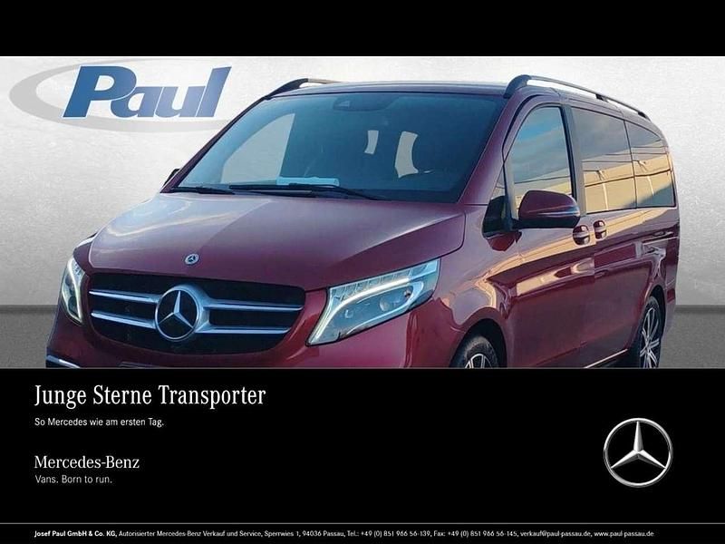 Rot hyazinthrot metallic Gebraucht 2021 Mercedes V300 Exclusive Van / Kleinbus | 60.900 € (Etwas zu teuer) - Bild 1/4