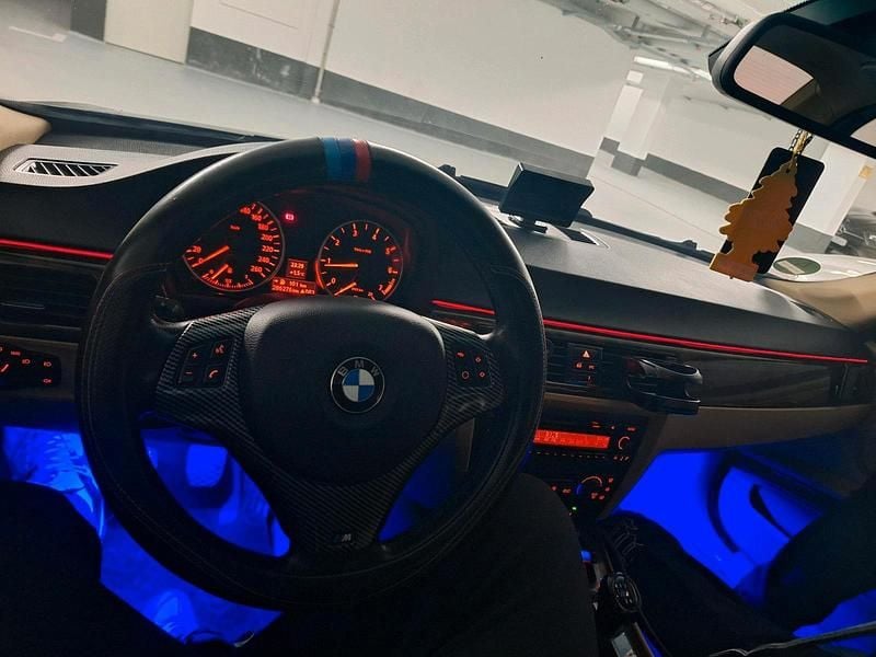 Gebraucht BMW 320 150 PS (110 kW) 2005 Schwarz Limousine