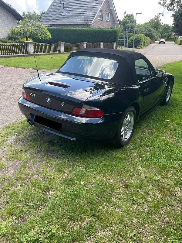 Gebraucht BMW Z3 118 PS (86 kW) 2001 Schwarz Cabrio