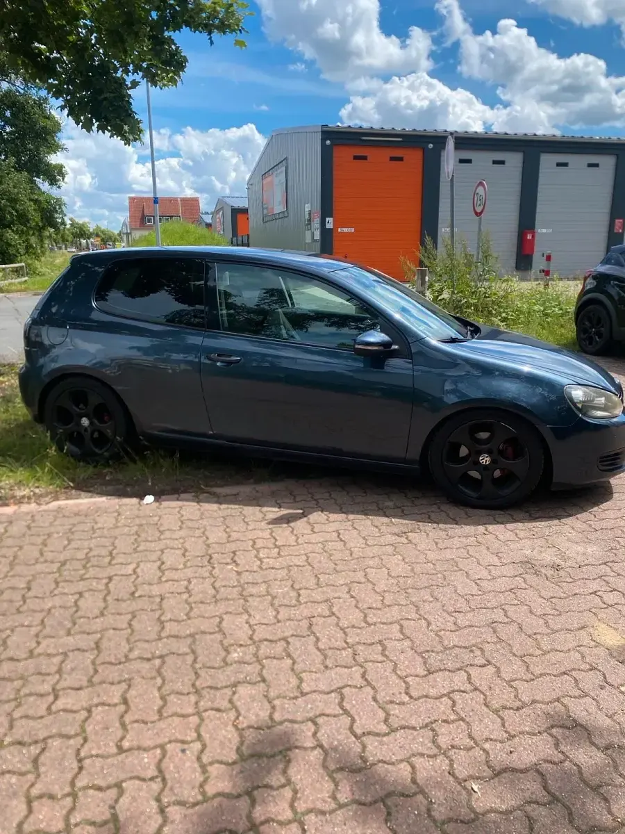 Gebraucht VW Golf 122 PS (89 kW) 2009 Blau Coupé